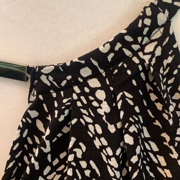 White House Black Market Top - Picture 5 of 10